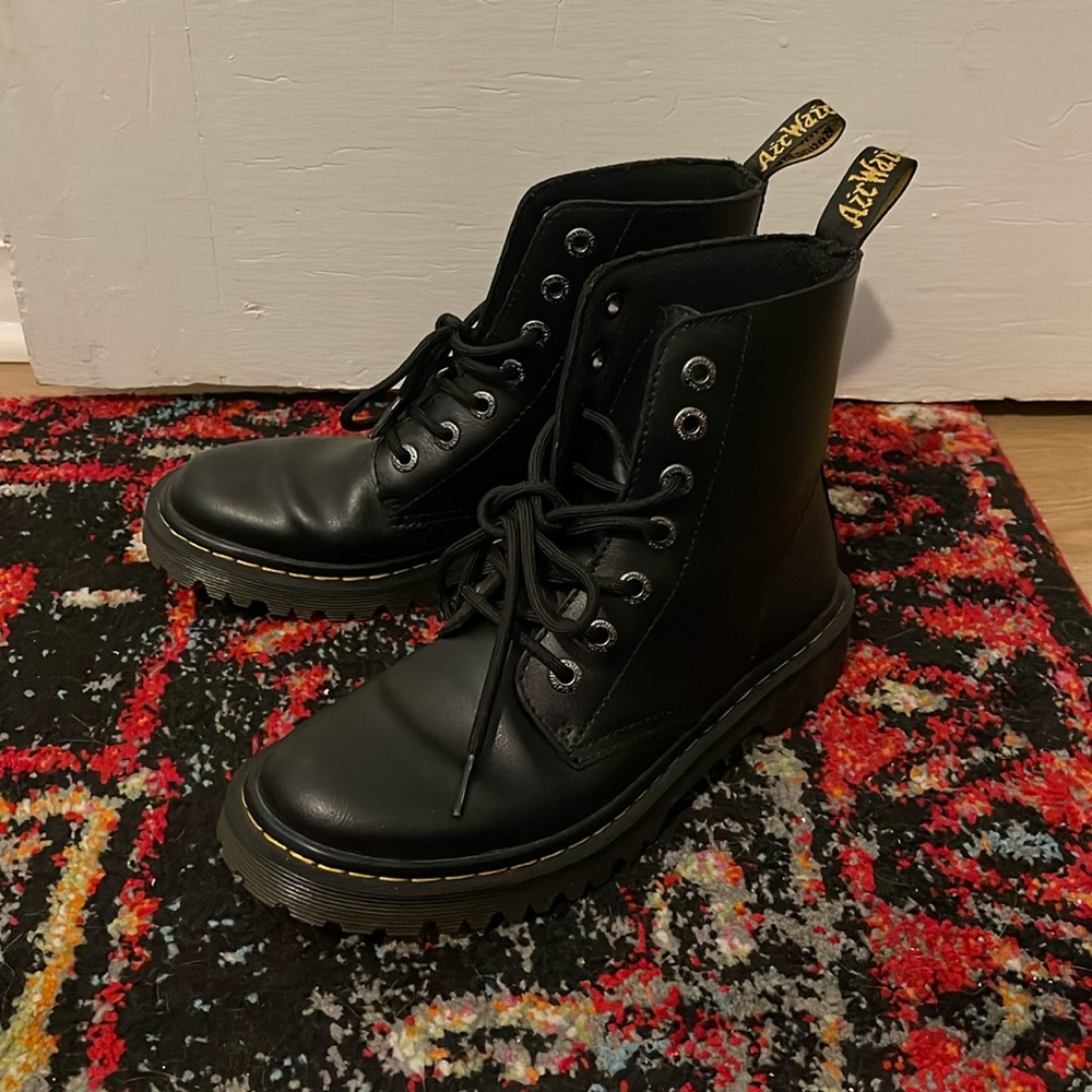 Dr. Martens Luana boots